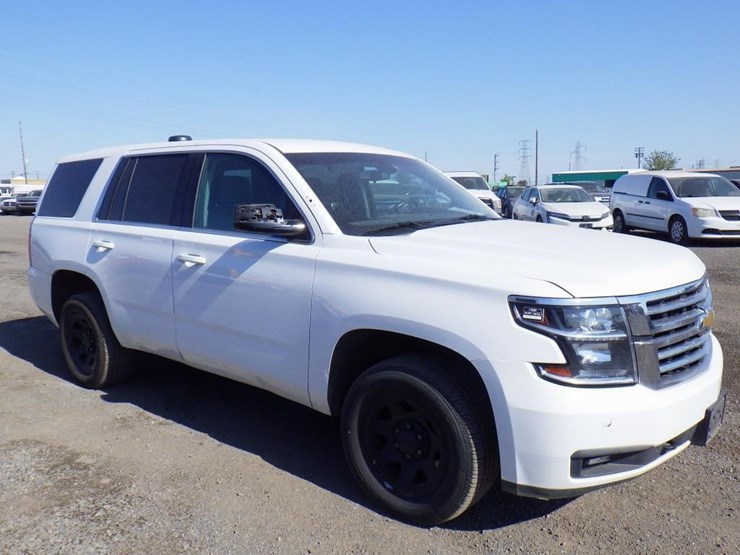 2020-chevrolet-tahoe-image-3
