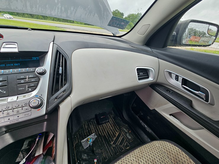 2014-chevrolet-equinox-image-32