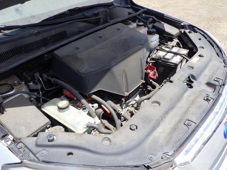 2014-toyota-rav4-image-11