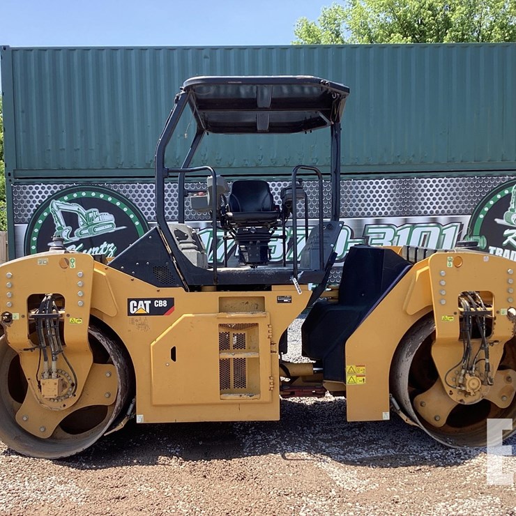 2019 CATERPILLAR CB8