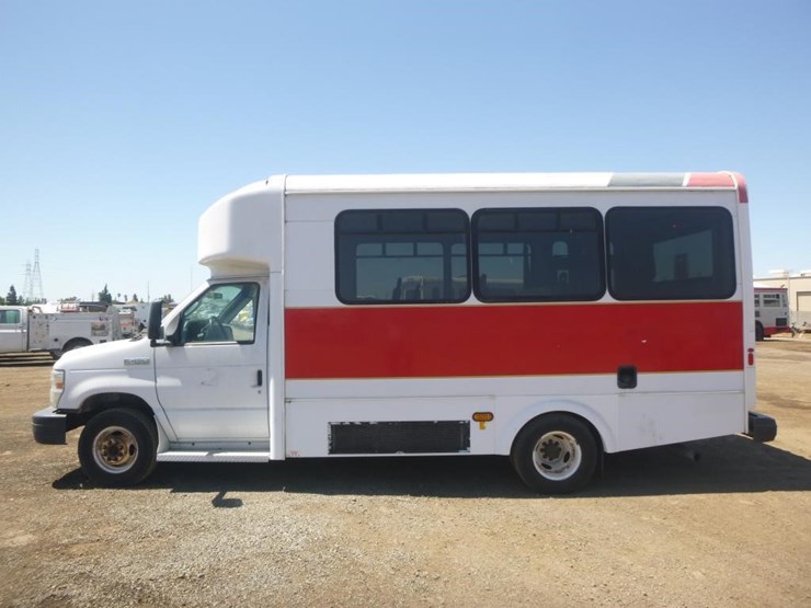 2014-ford-e450-image-5
