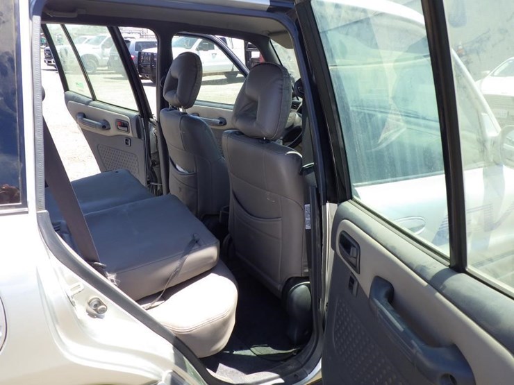 2002-toyota-rav4-image-8