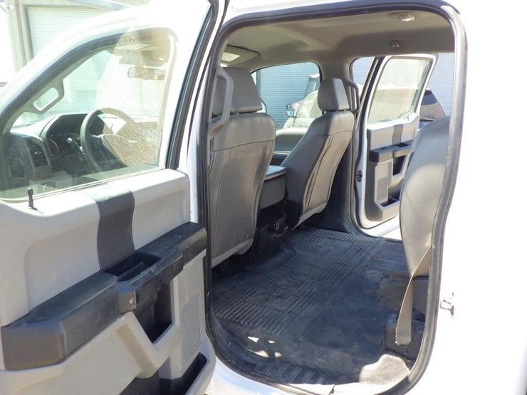 2016-ford-f150-image-8