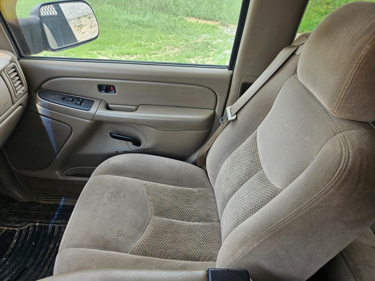 2005-chevrolet-silverado-3500-image-27