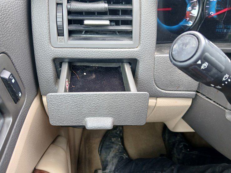 #20656-•-2012-ford-fusion-passenger-car-image-43