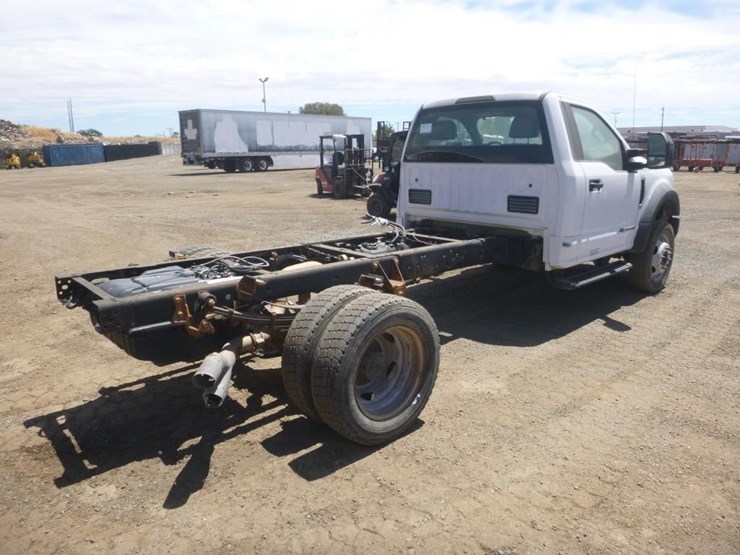 2017-ford-f550-image-3