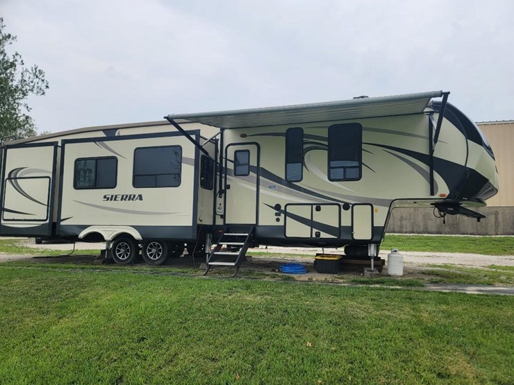 #20735-•-2017-forest-river-camper-image-9
