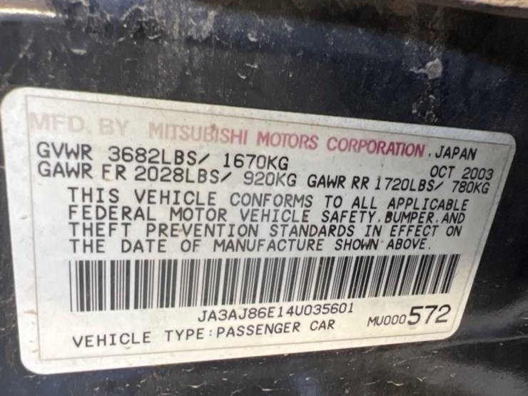 2004-mitsubishi-lancer-sdn-image-13