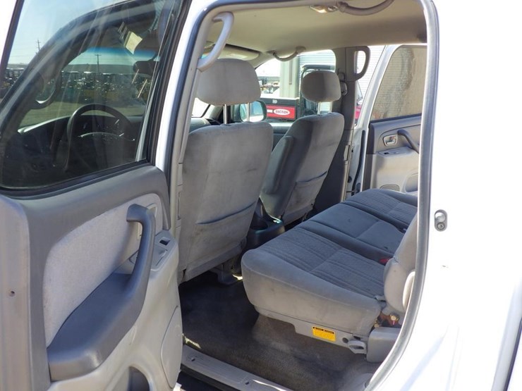 2004-toyota-tundra-image-7