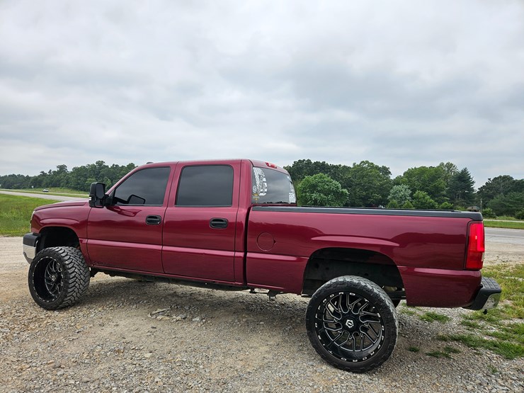 2005-chevrolet-silverado-image-9