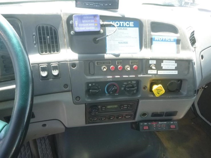 2000-vactor-2100-image-24