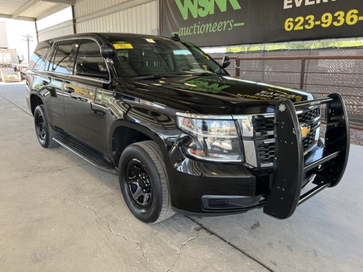2018-chevrolet-tahoe-image-2