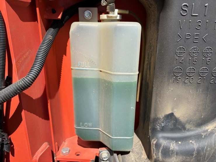 kubota-ssv65-image-36