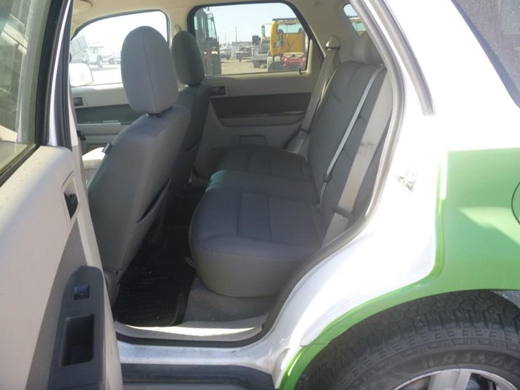 2009-ford-escape-image-7