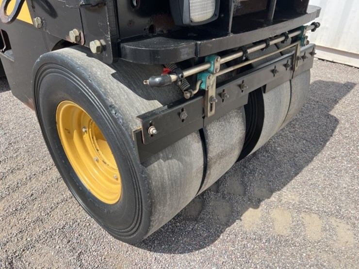 caterpillar-cb-335e-image-8