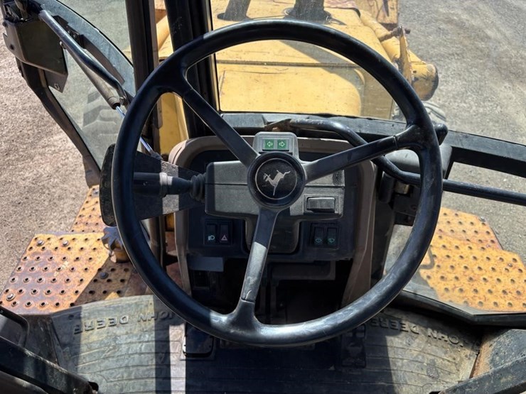1995-deere-710d-image-34