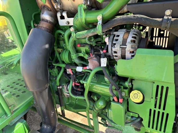 2018-john-deere-5075e-image-39