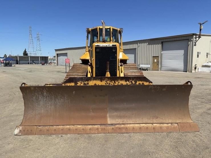 2006-caterpillar-d6n-image-6