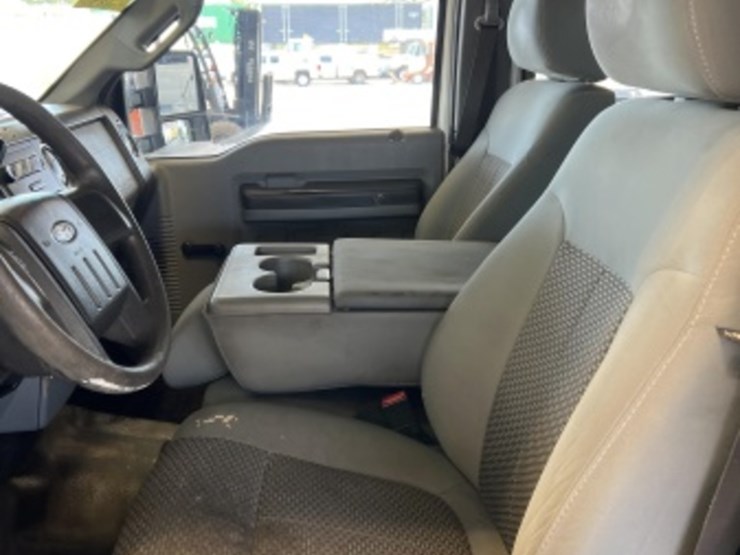 2011-ford-f350-image-22