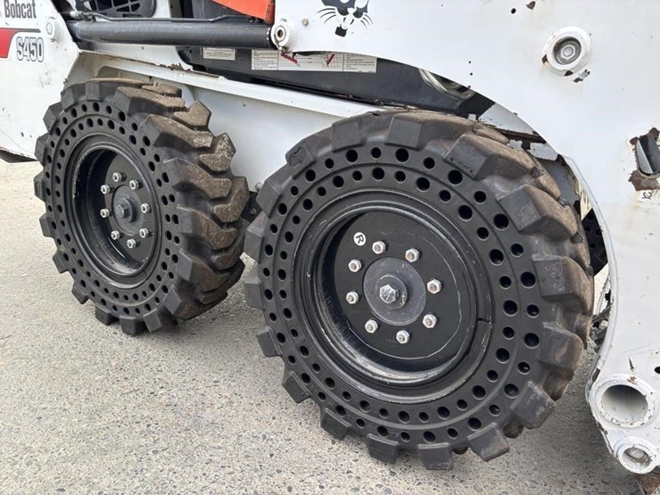 2017-bobcat-s450-image-17