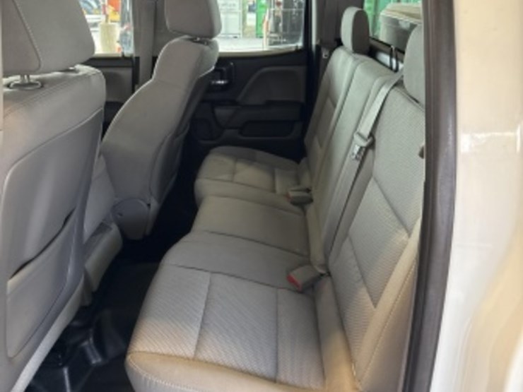 2015-chevrolet-silverado-1500-image-26