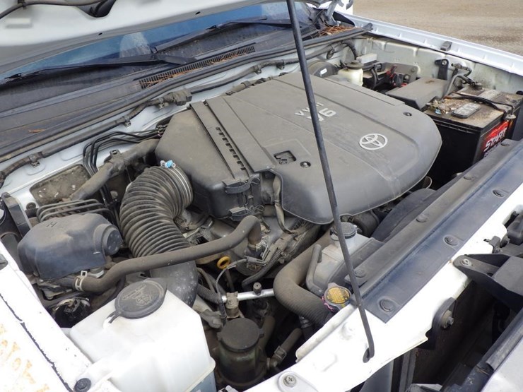 2014-toyota-tacoma-image-10