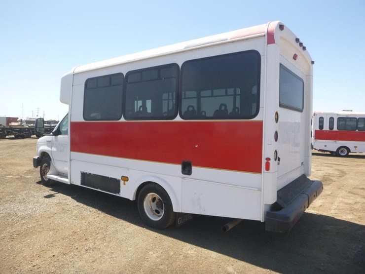 2014-ford-e450-image-4