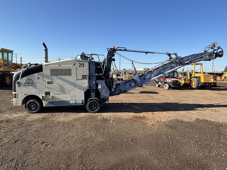 2007-volvo-mw500-image-5