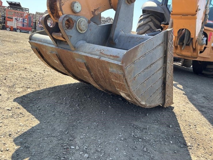 2015-case-super-n-loader-backhoe-image-15