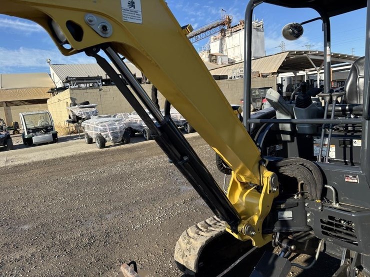 2020-yanmar-vi035-hydraulic-excavator-image-18