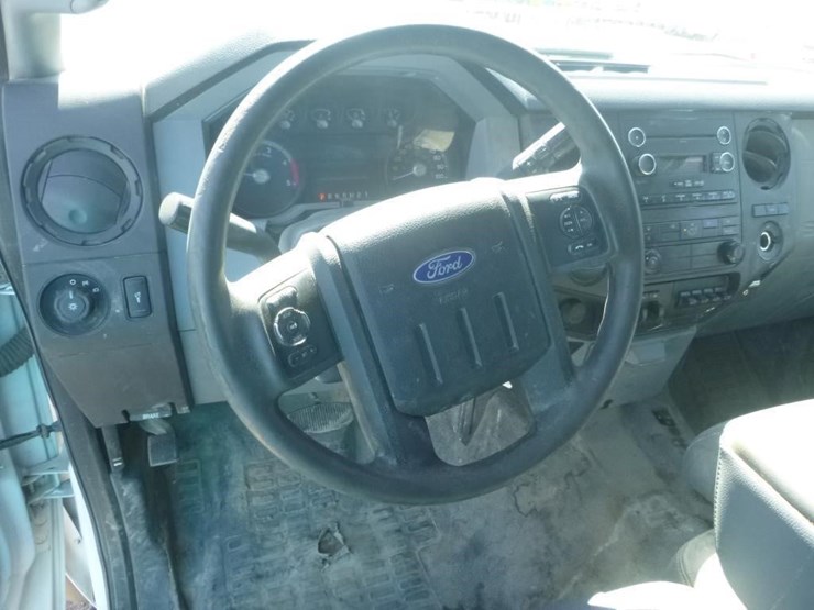 2016-ford-f550-image-14