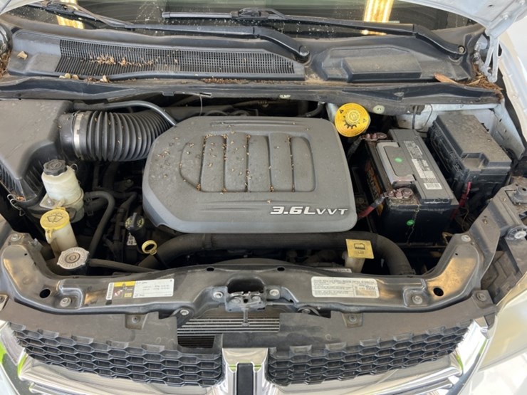 2014-dodge-grand-caravan-image-13