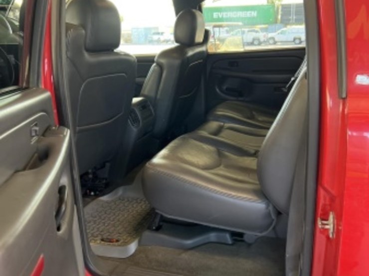 2005-chevrolet-silverado-1500-image-25