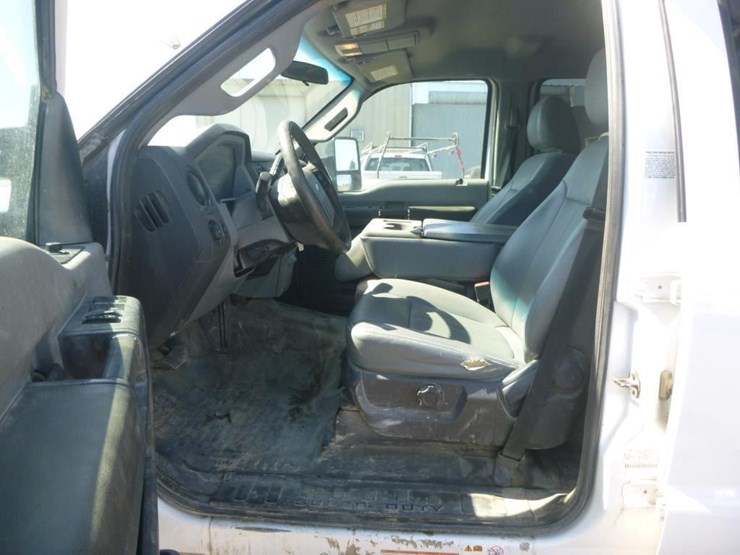 2016-ford-f550-image-12