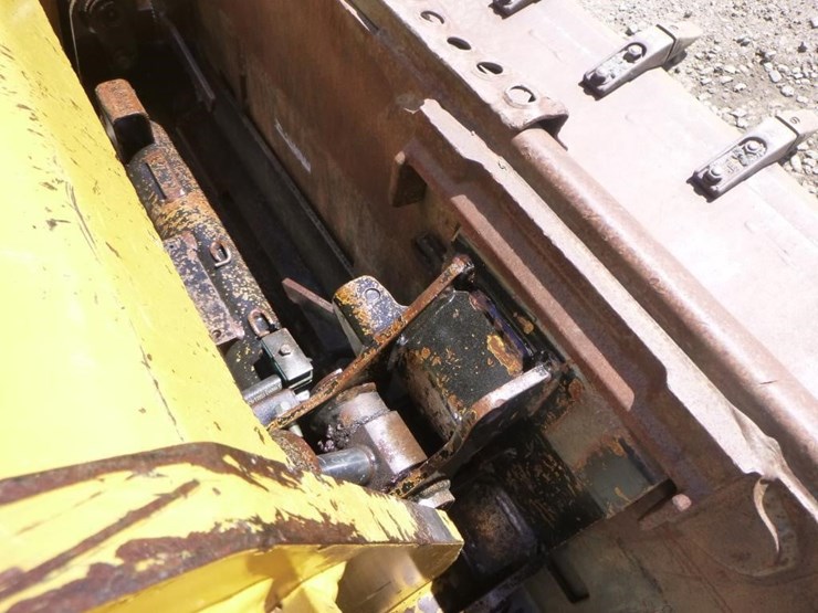 2019-caterpillar-249d-image-11