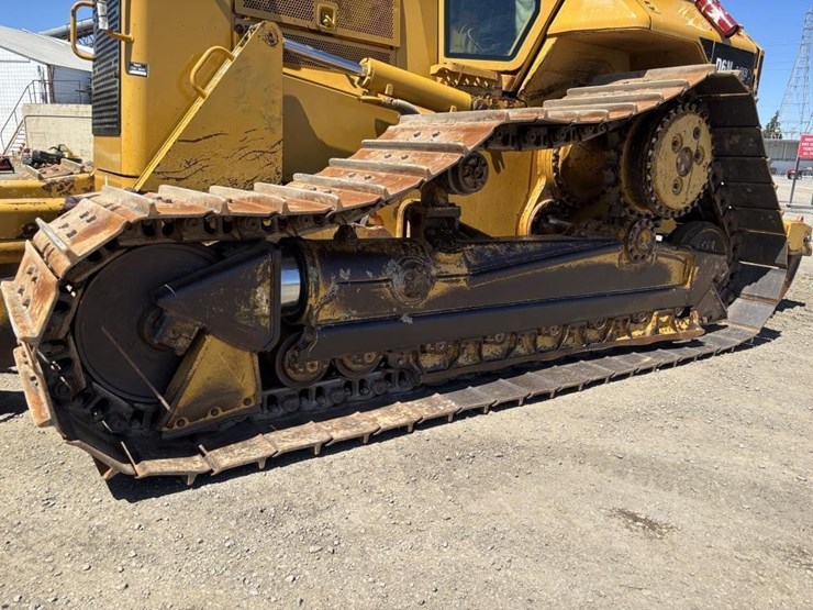 2006-caterpillar-d6n-image-21