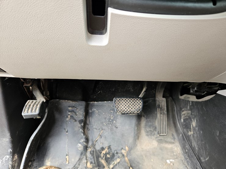 2014-chevrolet-equinox-image-38