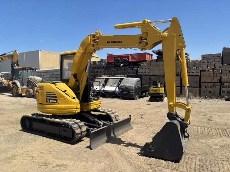 komatsu-pc50uu-image-2
