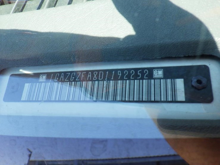 2013-chevrolet-express-3500-image-17