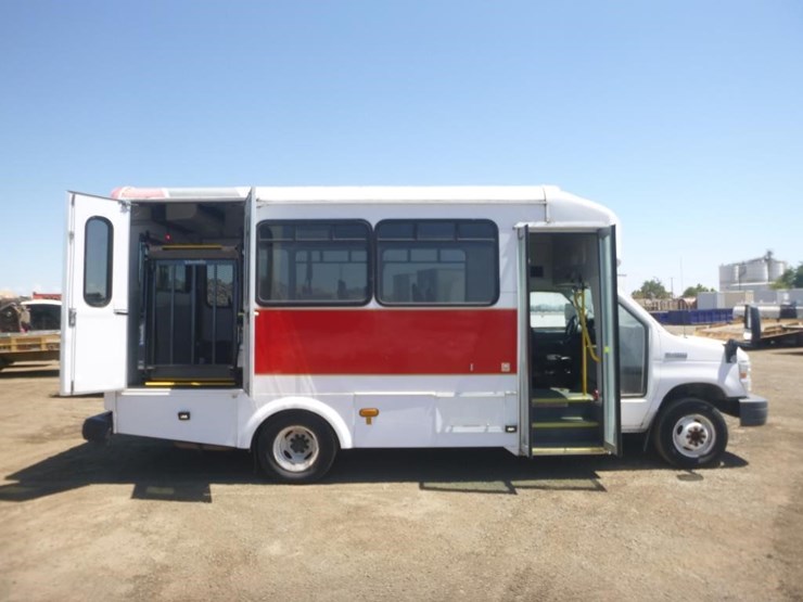 2014-ford-e450-image-7
