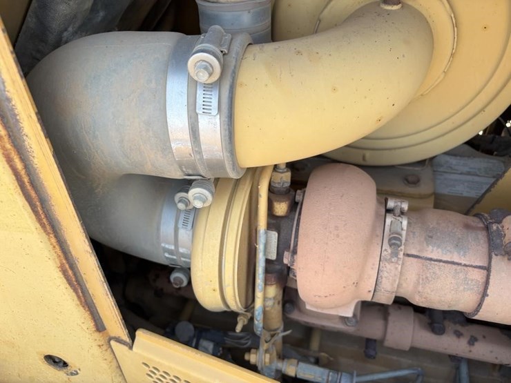 2006-caterpillar-d6n-image-50