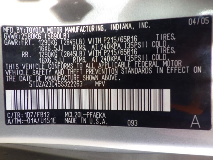 2005-toyota-sienna-image-16