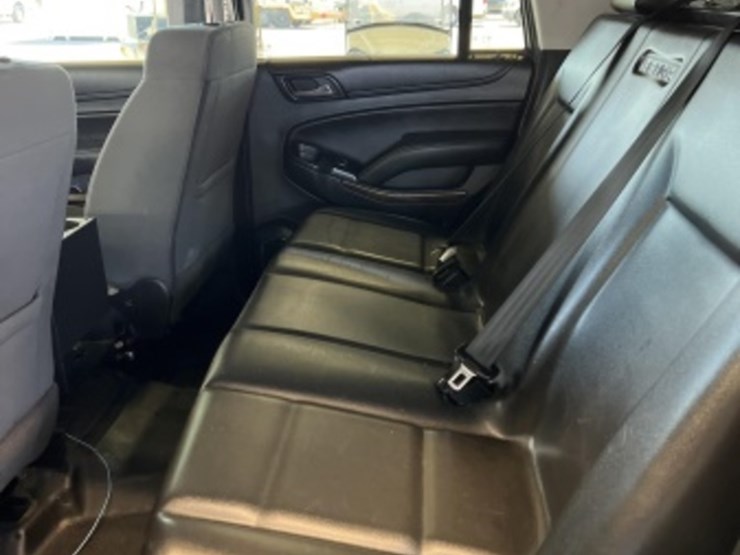 2018-chevrolet-tahoe-image-21