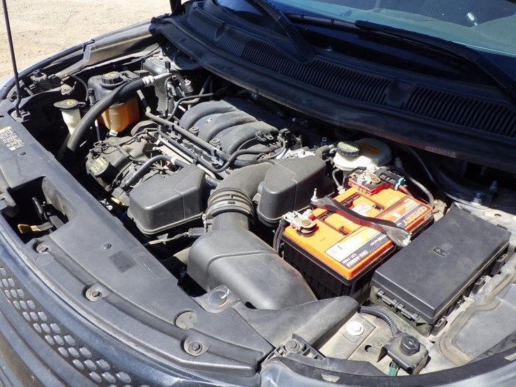 2014-ford-explorer-image-11