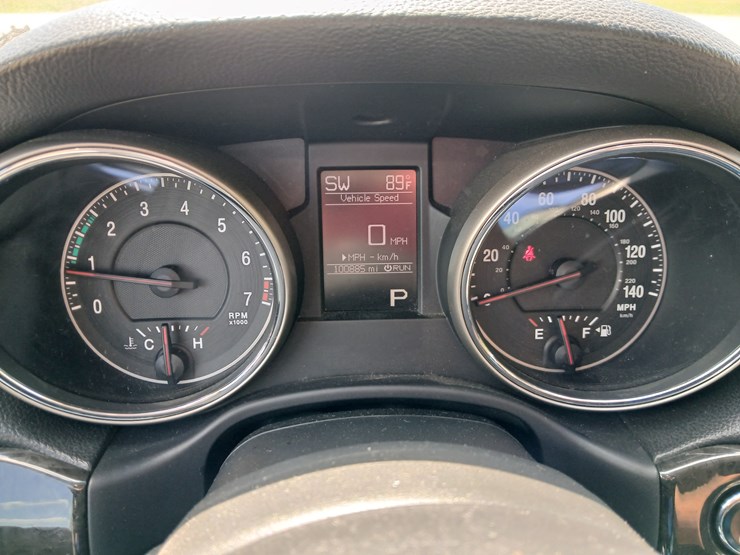2011-jeep-grand-cherokee-image-34