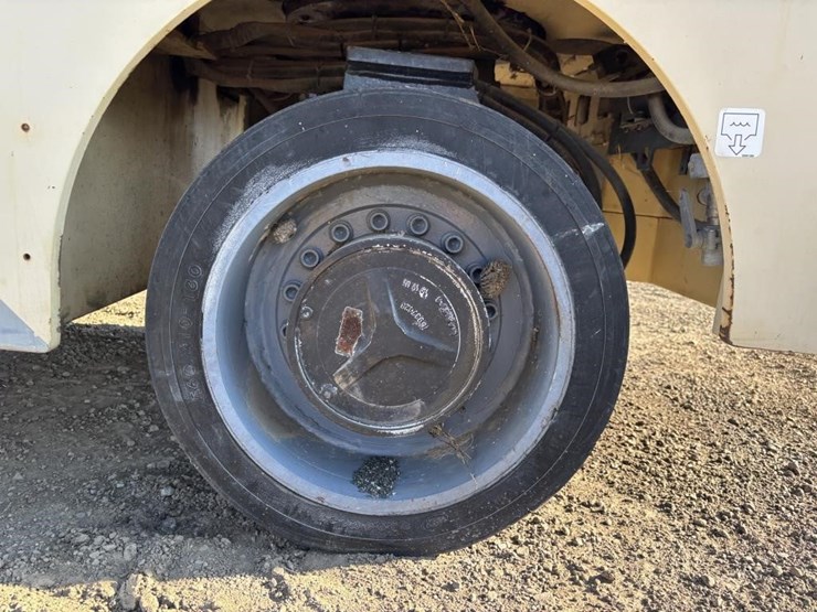 2007-volvo-mw500-image-18