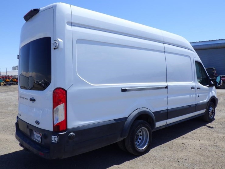 2019-ford-transit-image-4