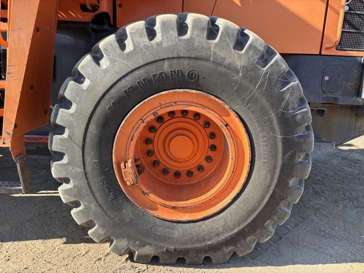 2013-doosan-dl300-3-image-19