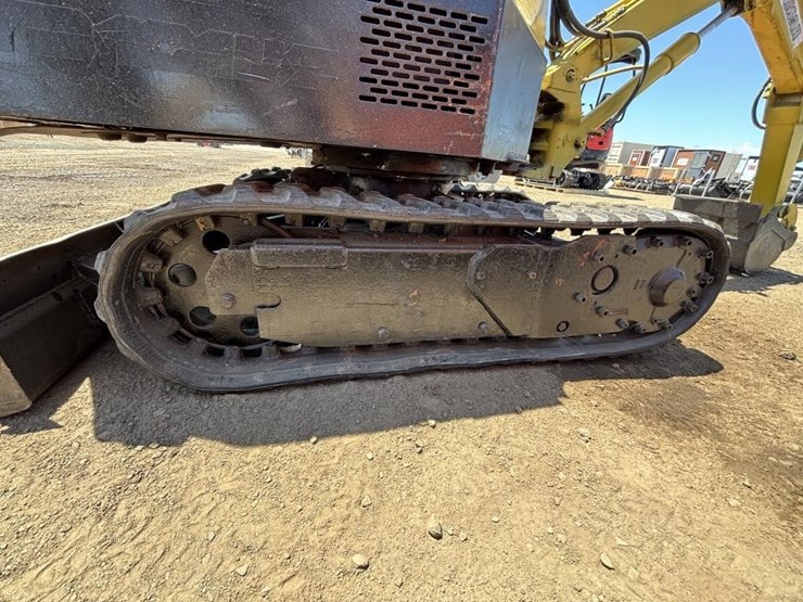 yanmar-yb01uz-hydraulic-excavator-image-14