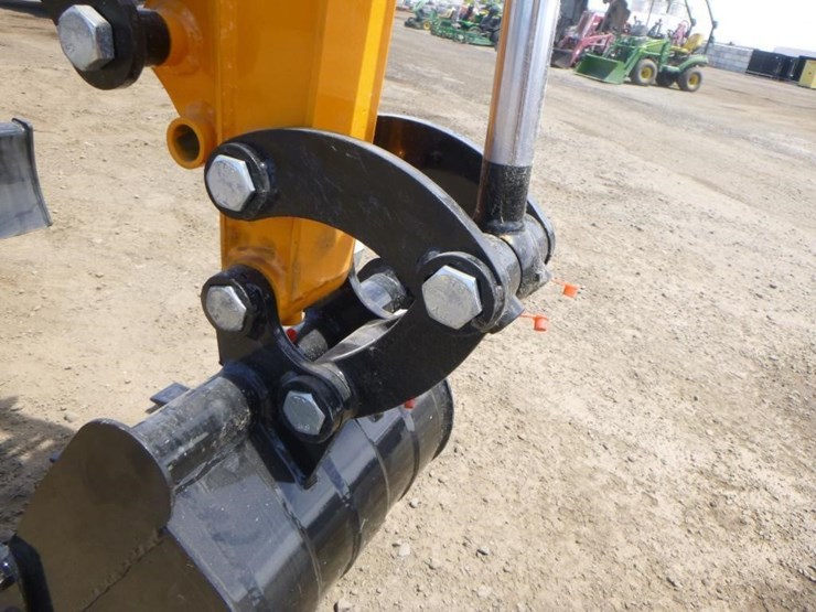 2025-vicsec-vc13j-hydraulic-excavator-image-11